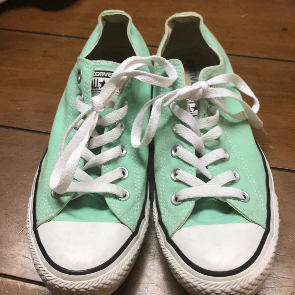 Mint Colored Converse Women’s Size 9
